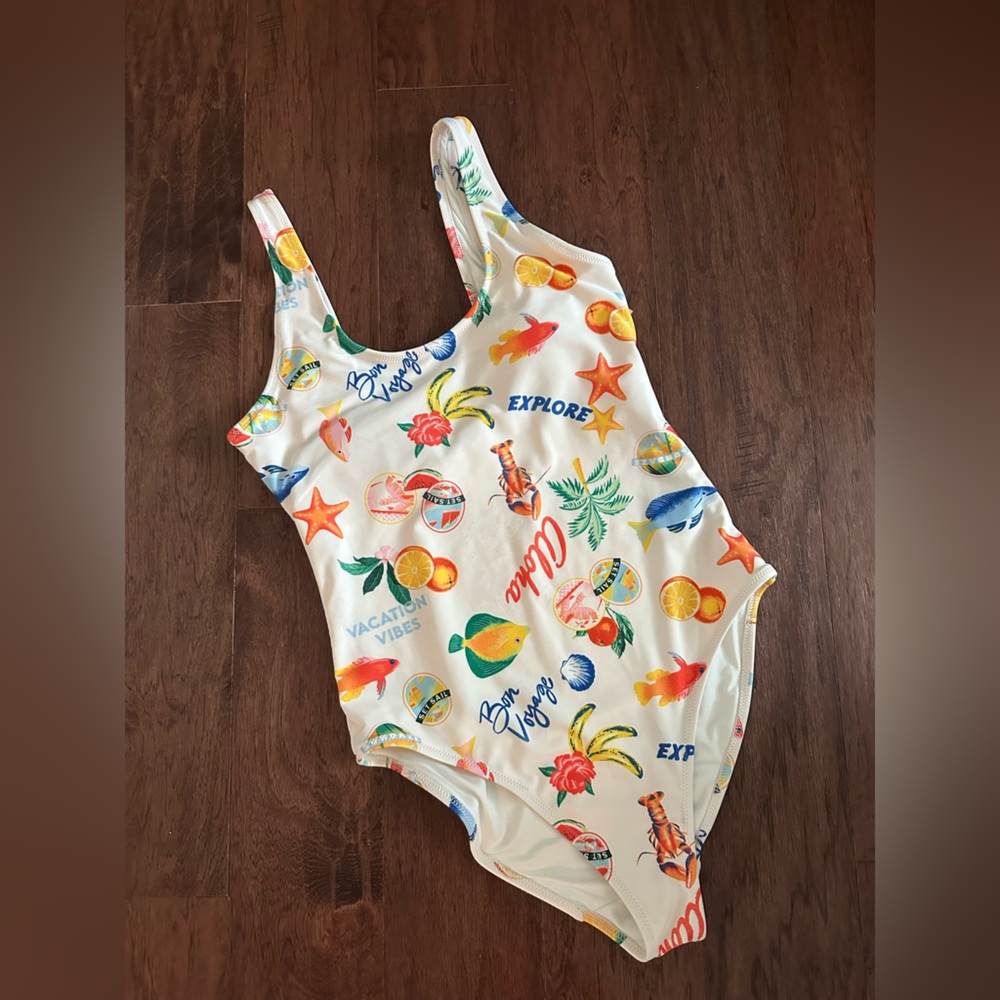NEVER WORN Amalfi Print One Piece Padded Swimsuit with Citrus and Fish Size M
